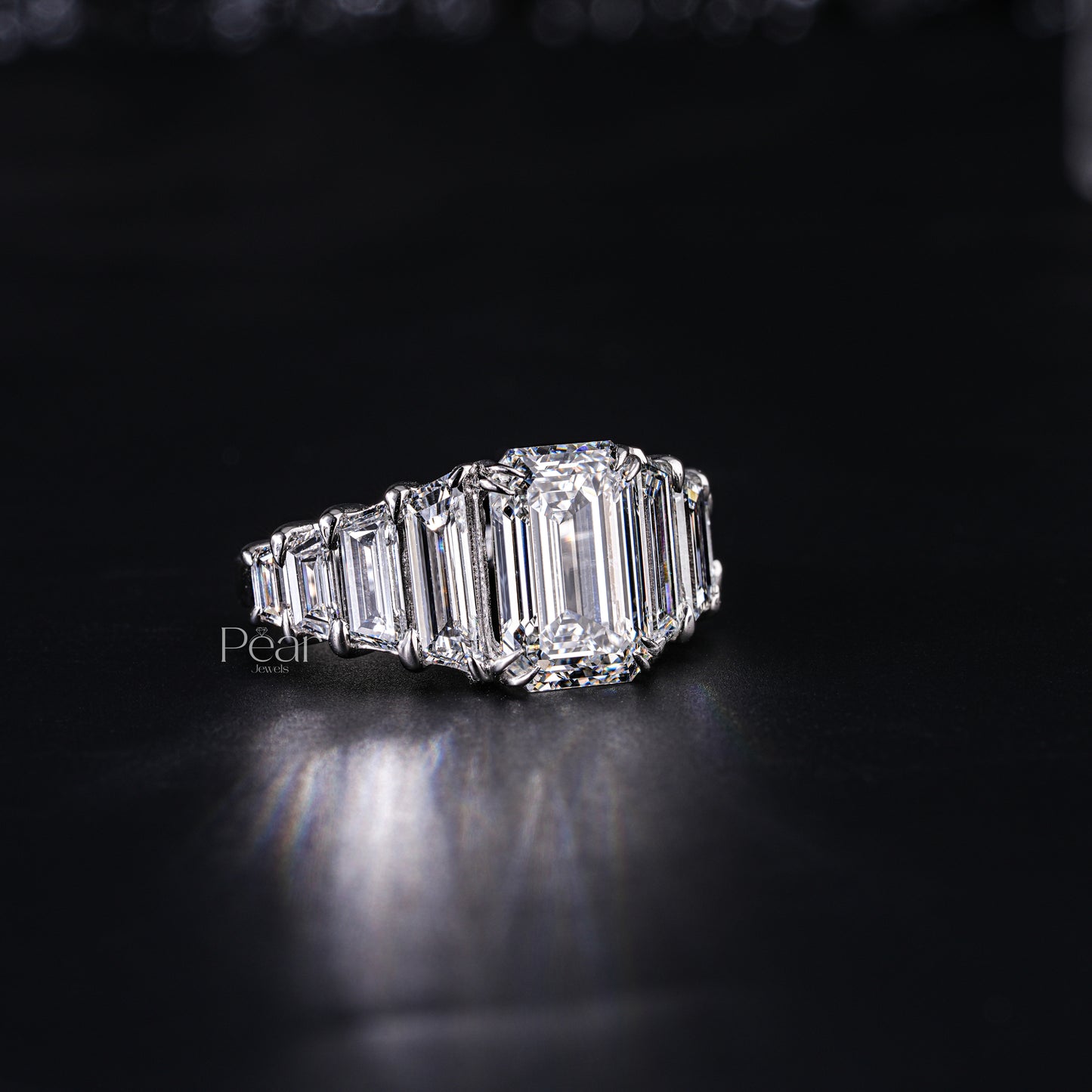 3.0Ct Emerald & Trapezoid Labgrown Diamond Ring