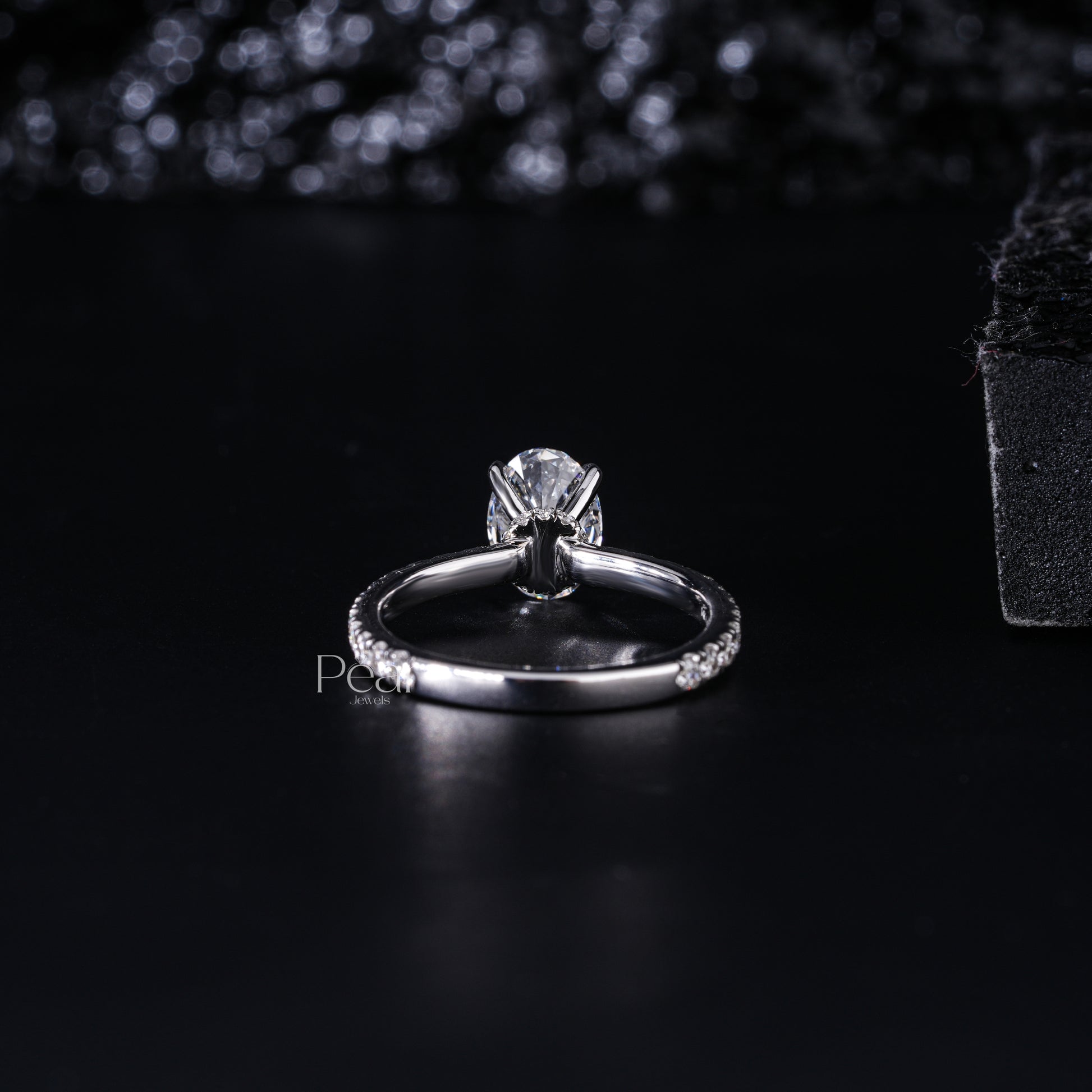 1.5Ct Oval Labgrown Diamond Engagement Ring - Pear Jewels