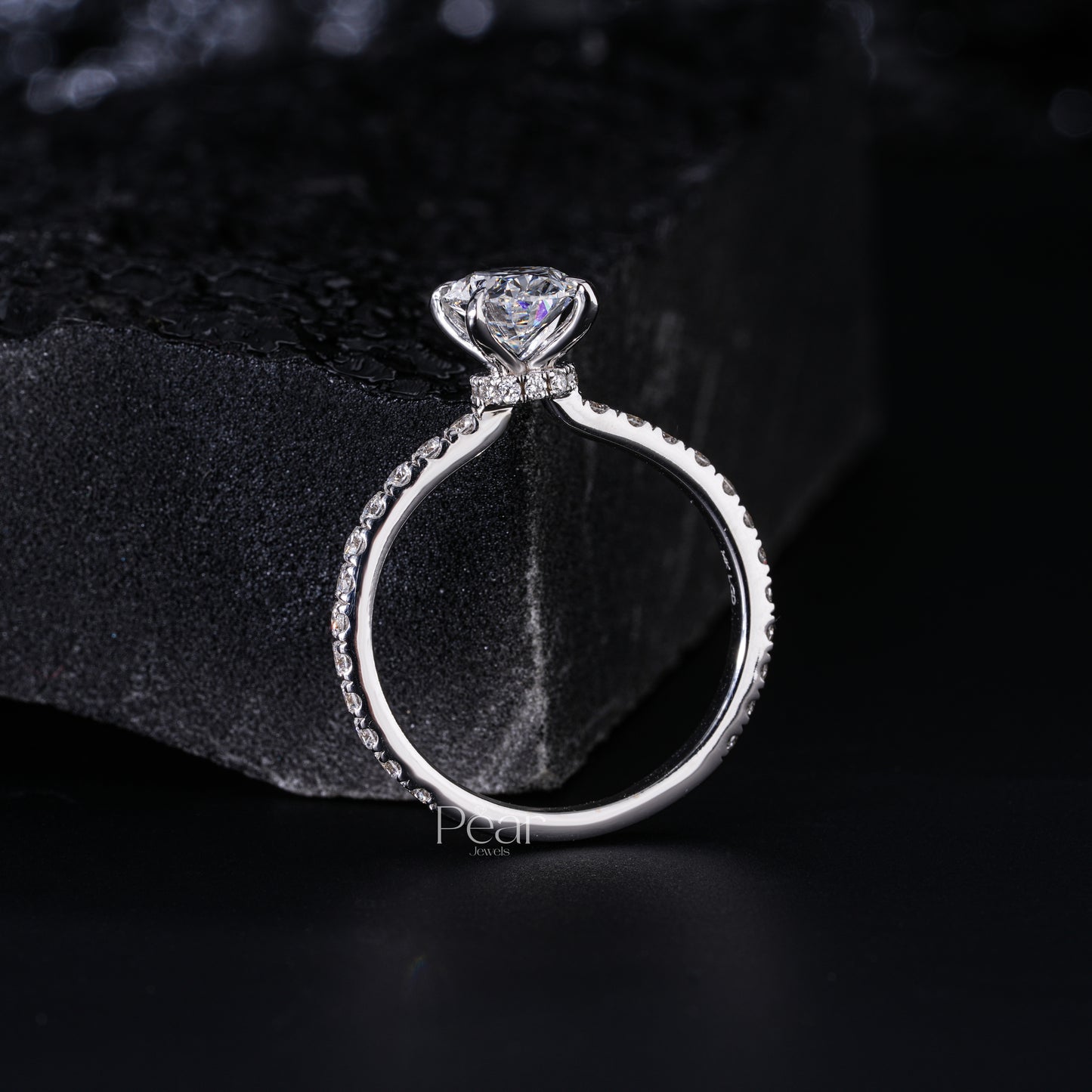1.5Ct Oval Labgrown Diamond Engagement Ring - Pear Jewels