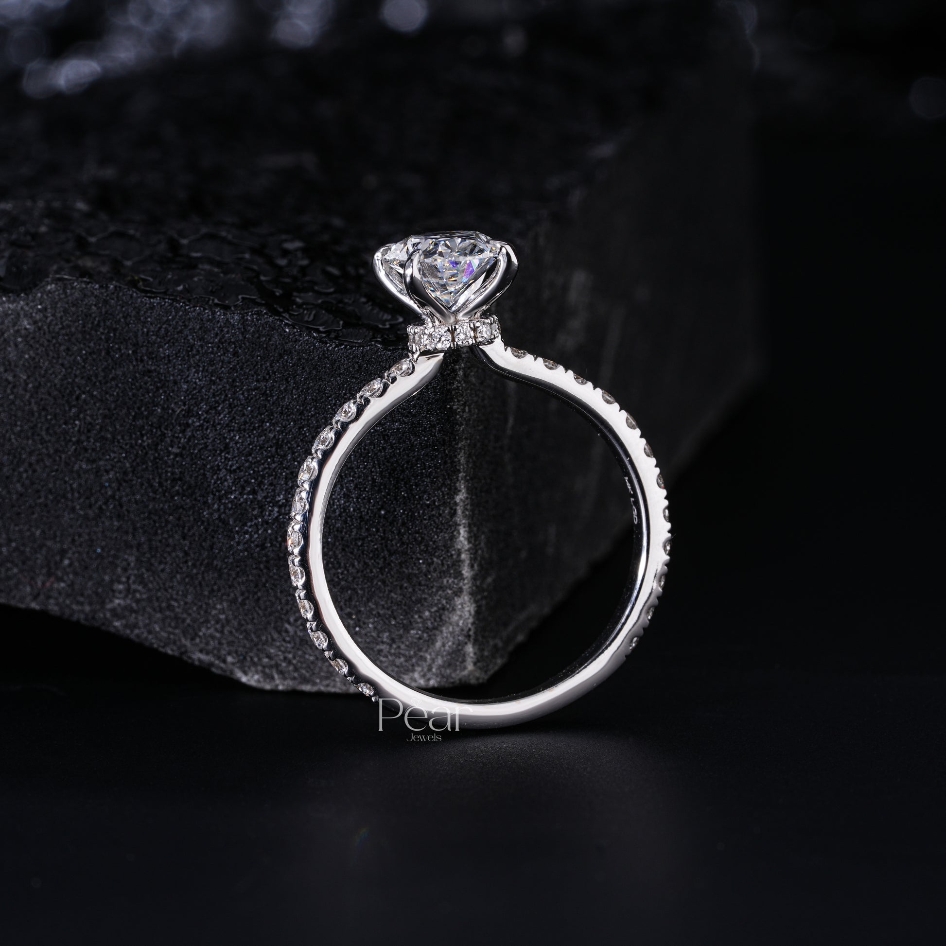 1.5Ct Oval Labgrown Diamond Engagement Ring - Pear Jewels
