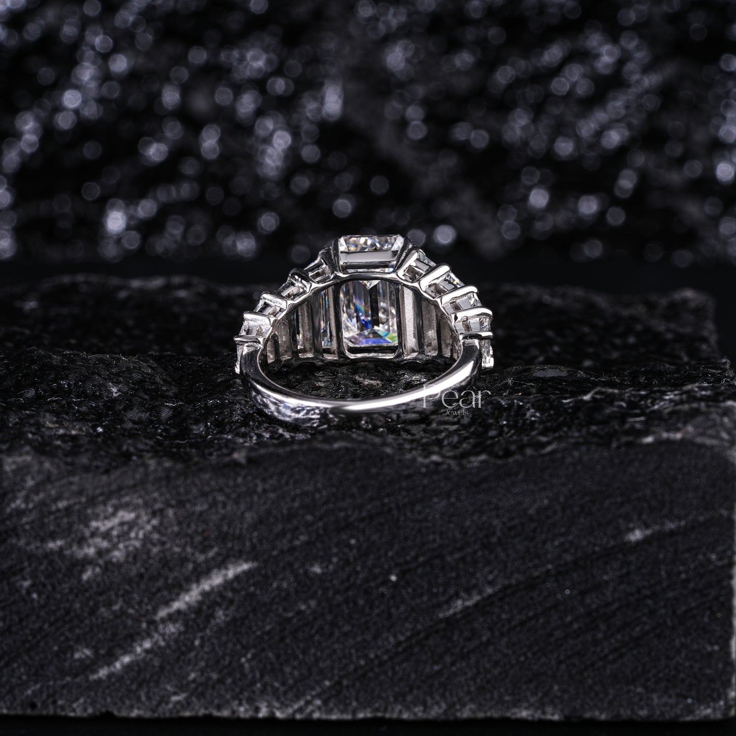 3.0Ct Emerald & Trapezoid Labgrown Diamond Ring