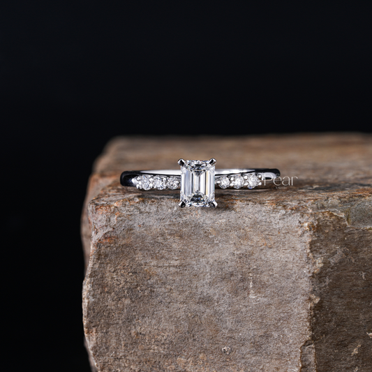 Seven-Stone Emerald & Round Lab-Grown Diamond Ring - Pear Jewels