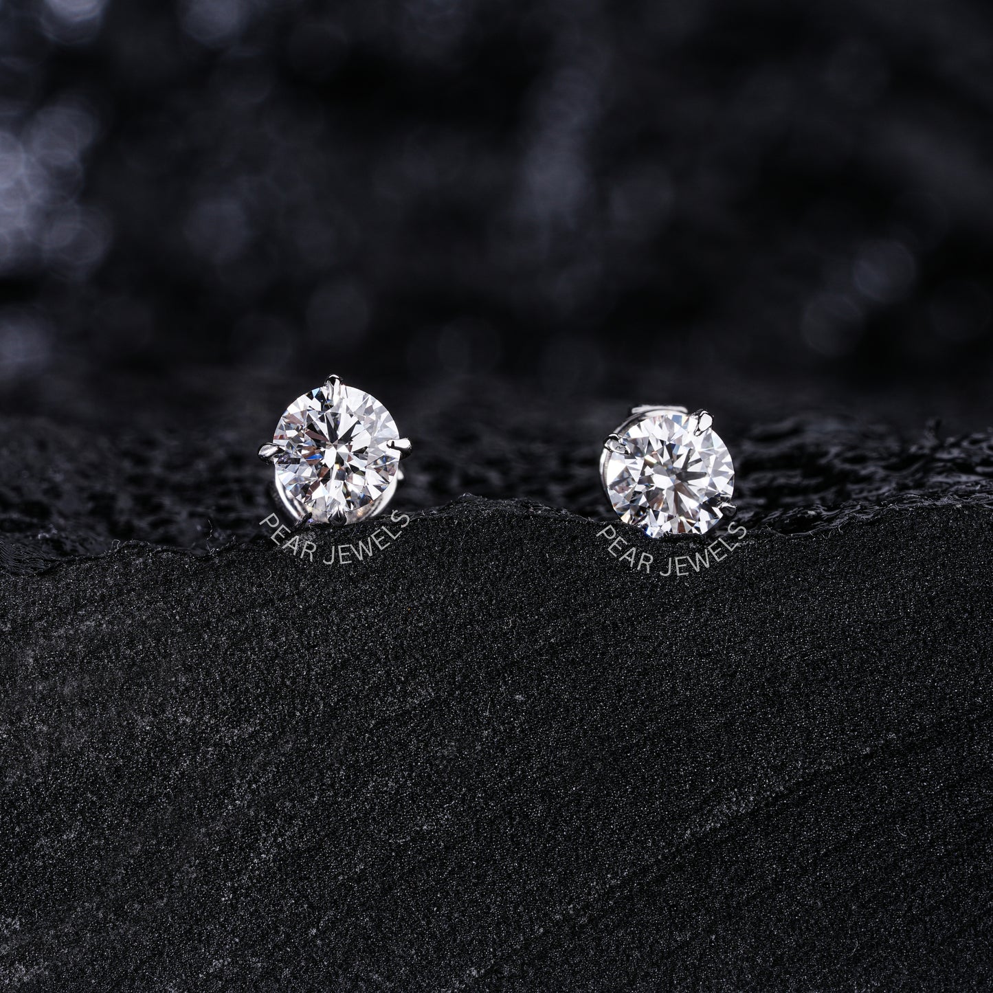 0.5Ct Each 4 prongs Labgrown Diamonds Studs