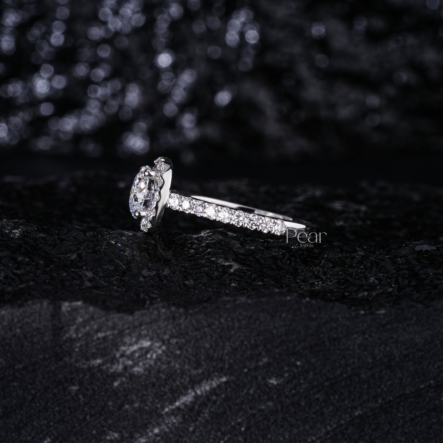 Round Halo Square Labgrown Diamond Ring - Pear Jewels