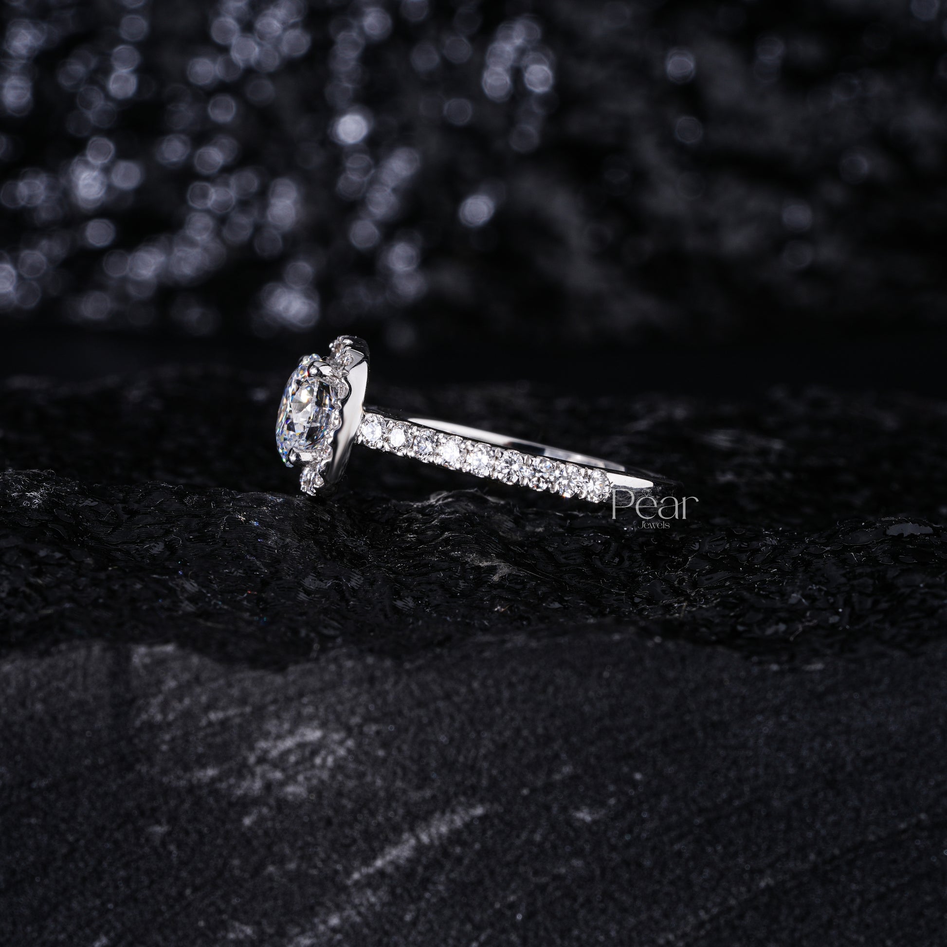 Round Halo Square Labgrown Diamond Ring - Pear Jewels