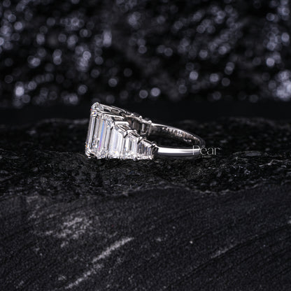 3.0Ct Emerald & Trapezoid Labgrown Diamond Ring